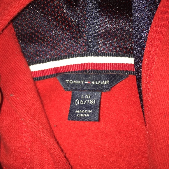 A jacket - Picture 3 of 4